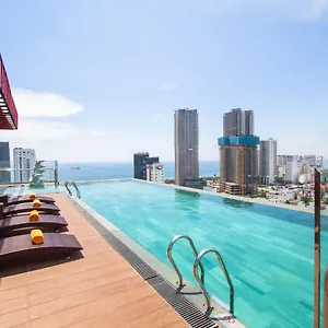 Cordial Grand - Infinity Rooftop Pool Hotel Đà Nẵng