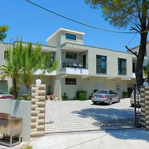 Vila Celaj 3* Vlorë