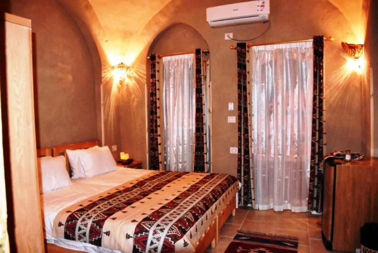 **  Embrace Hotel Luxor Egitto