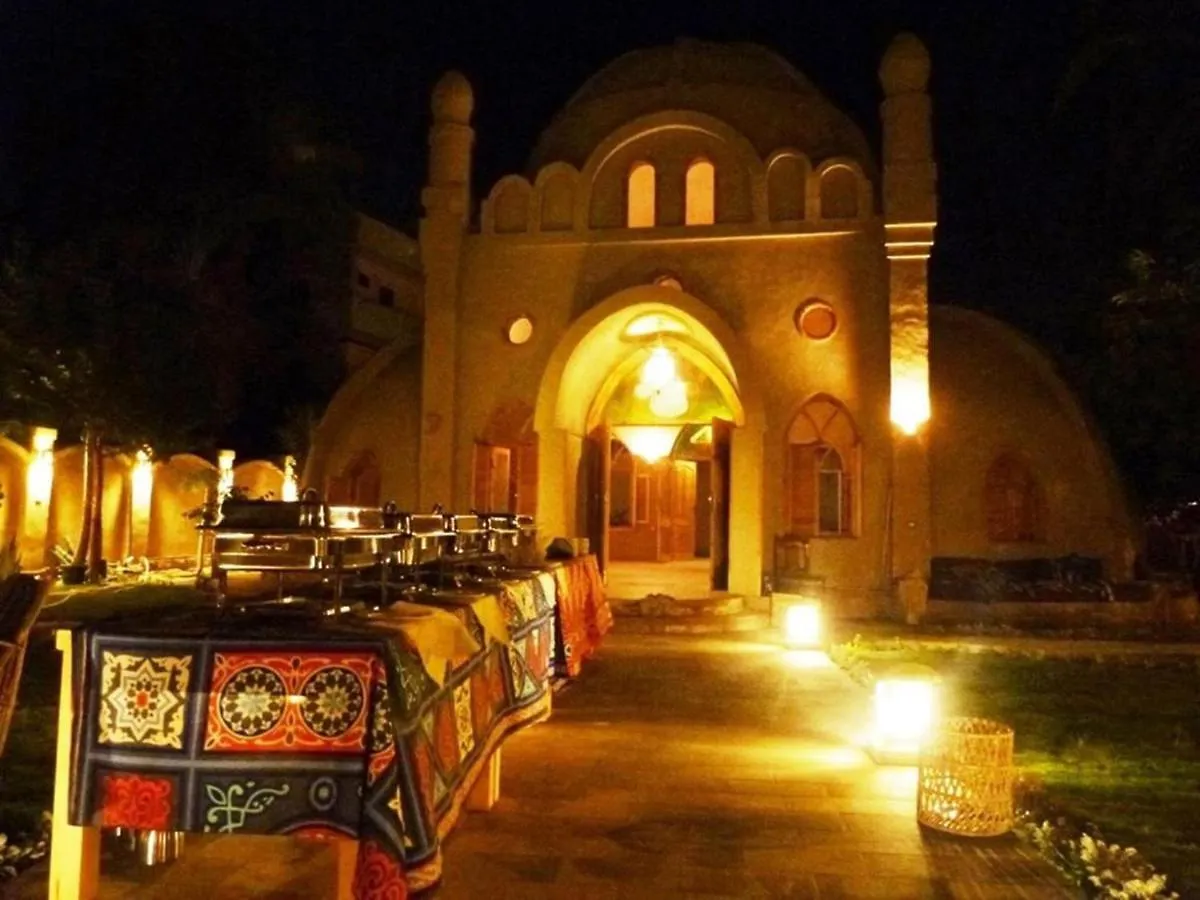 Embrace Hotel Luxor